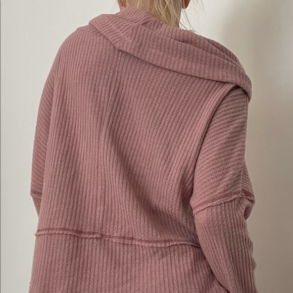 Pink Pullover - Picture 3 of 3